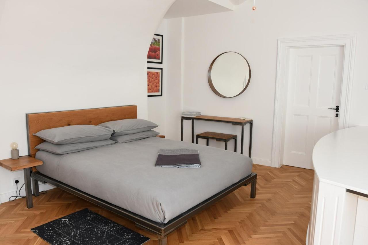 Beautiful 2Bed Apartment In The Centre Of Βαράζντιν Εξωτερικό φωτογραφία
