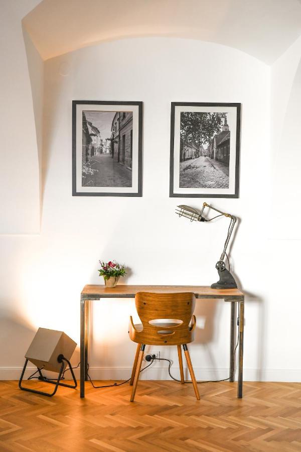 Beautiful 2Bed Apartment In The Centre Of Βαράζντιν Εξωτερικό φωτογραφία