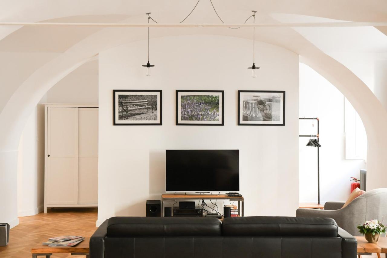 Beautiful 2Bed Apartment In The Centre Of Βαράζντιν Εξωτερικό φωτογραφία